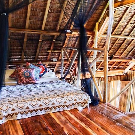 Barya Lang Villa- Native Villa With Jeepney Room El Nido Eksteriør billede