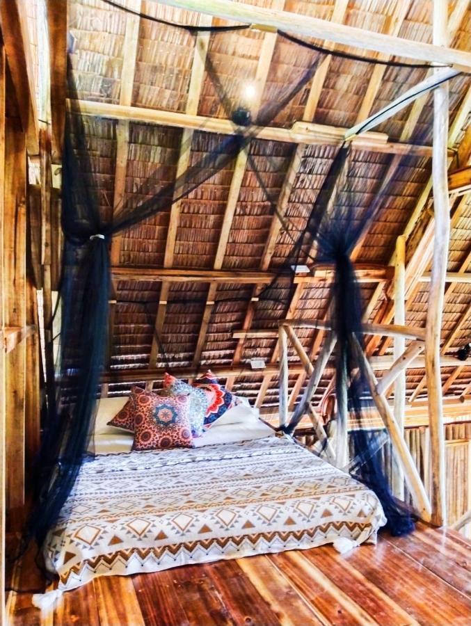 Barya Lang Villa- Native Villa With Jeepney Room El Nido Eksteriør billede